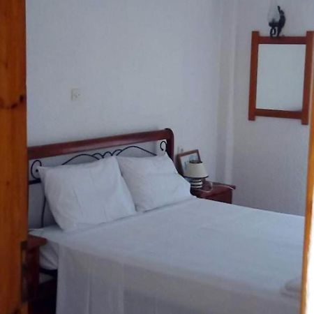 Kassandra Garden Residence Istro Bagian luar foto