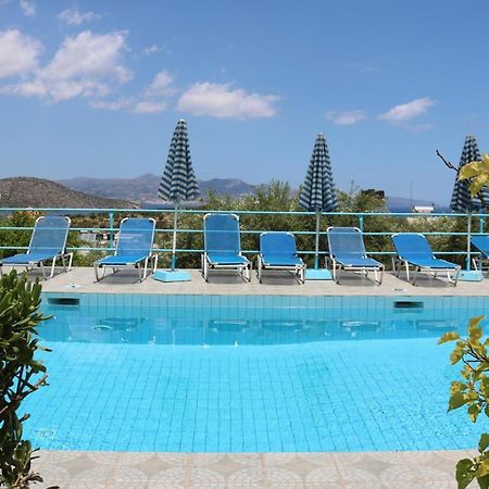 Kassandra Garden Residence Istro Bagian luar foto