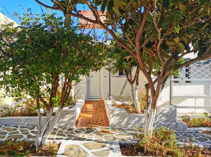 Kassandra Garden Residence Istro Bagian luar foto