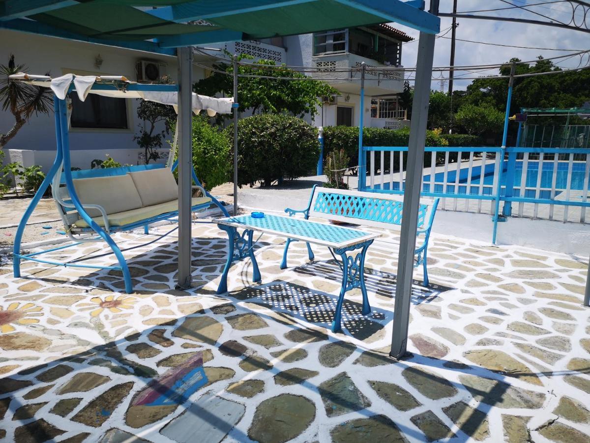 Kassandra Garden Residence Istro Bagian luar foto