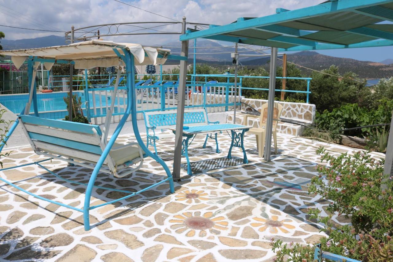 Kassandra Garden Residence Istro Bagian luar foto