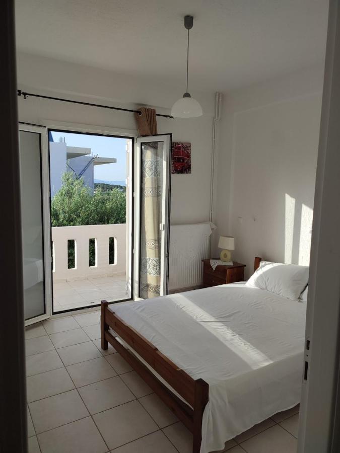 Kassandra Garden Residence Istro Bagian luar foto